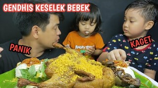 MUKBANG SAMA FARRAS DAN GENDHIS - BEBEK KALEYO SATU EKOR JUMBO UTUH, GENDHIS SAMPAI KESELEK BEBEK 😂🔥