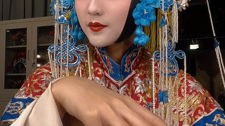 Quả Tử nói đùa: Kinh kịch quê quá à?