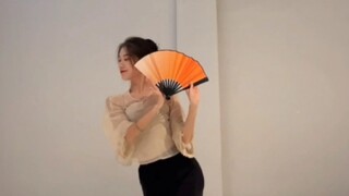 Mandarin Duck Drama | I really like this folding fan