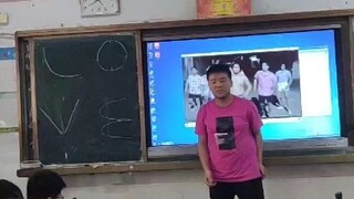 Khi bạn nhảy bài New Treasure Island trước lớp