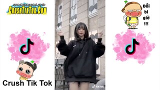 Gái xinh nhảy Tiktok