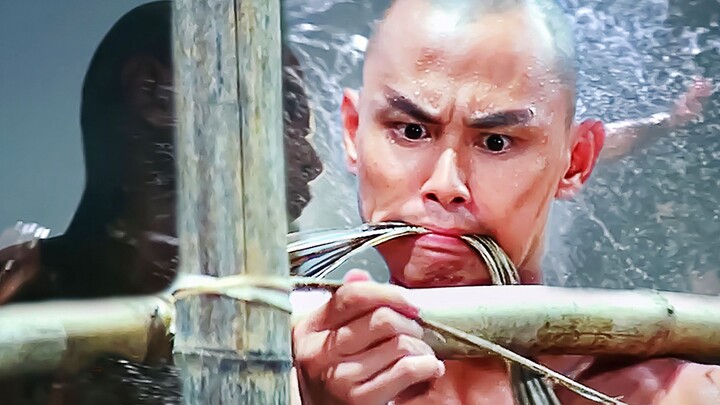 The male protagonist built a bamboo shed in Shaolin Temple for 2 years. After being driven down the 