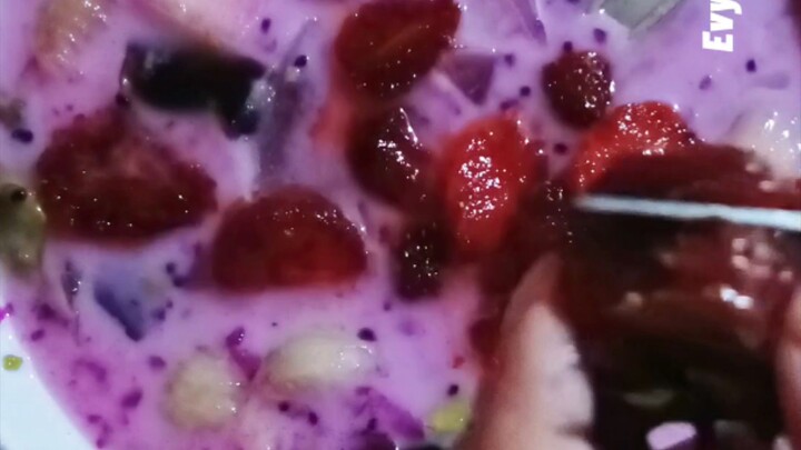 Asmr Es Buah topping strawberry streetfood Indonesia