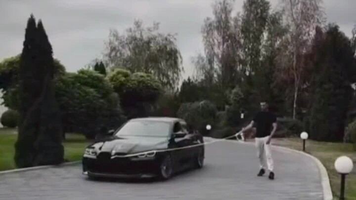 Membanggakan kekayaan secara diam-diam adalah yang paling berbahaya.