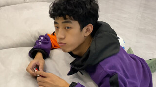 当你有个年龄差很大的弟弟