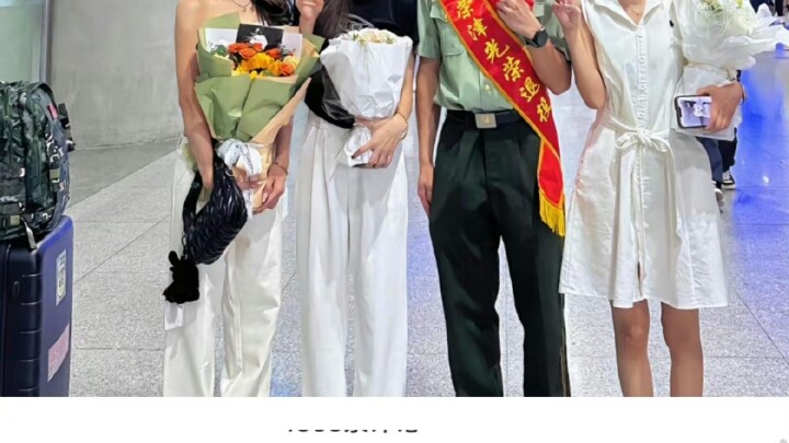 Bao Rongjin, rekan seperjuanganmu nemu video ini, bener-bener bikin langit runtuh hahahaahaha