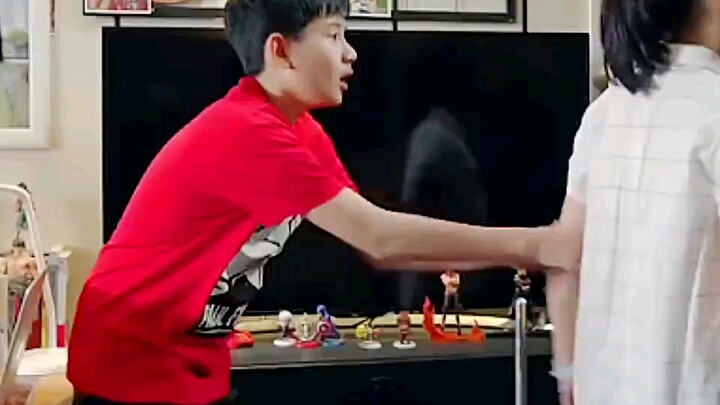 Tiểu Vũ thi TOEFL được 87 điểm, đến cả mẹ kế cũng vui mừng cho cậu!