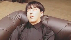 [Seventeen] When you, Hoshi, were sleeping soundly, Seungkwan, who lives only one day, was born! ! !