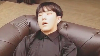 ［seventeen］当你Hoshi哥睡得正香的时候    夫·只活一天·胜宽   诞生了！！！！