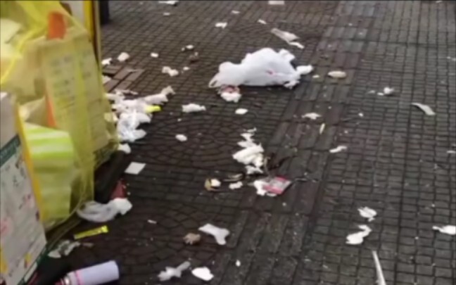 اليابان لا تملك عمال نظافة، ولا صناديق قمامة، ولا نفايات.