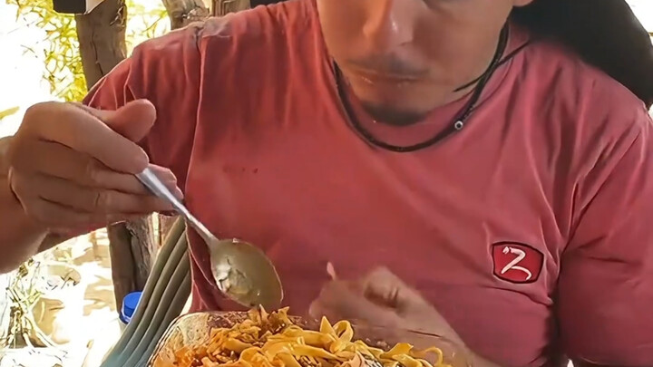 มื้อกลางวันของแรงงานภาคกายภาพจากทั่วโลก