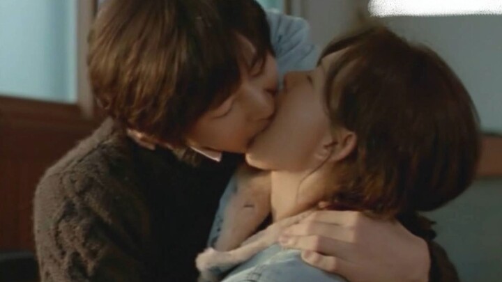 [Movie] Kiss Scene saat makan