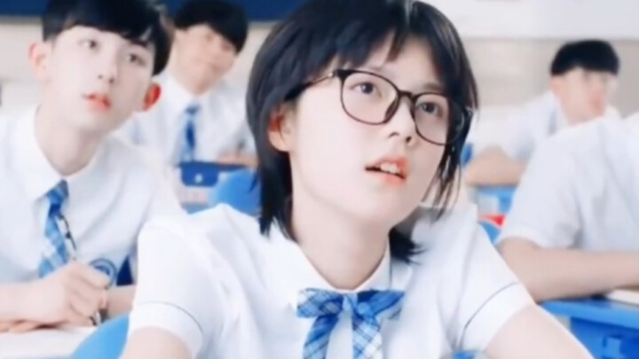 As expected, sexiness is worthless in front of cuteness—wow, that's so sweet!!!