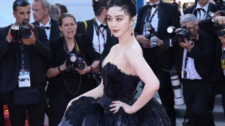 High‑def red‑carpet video from overseas—this photographer’s clearly having a laugh at my expense; do
