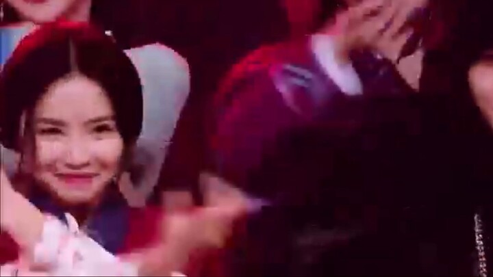 【THE9】0.15 second human wave? Some human wave choreography in Sphinx that you can’t miss