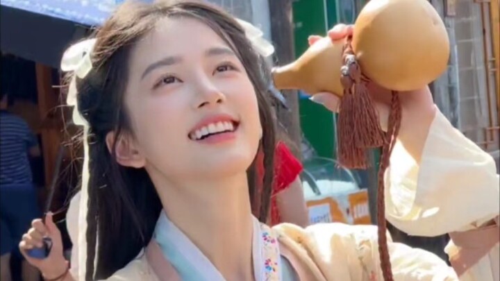 【หมายเลข 16: พ่านหมิน】สุดยอดสาวงามในชุดฮั่นฝูสไตล์จีน! ดวงตากลมโต ฟันขาวสะอาด! — โครงการสะสมสาวหน้าต