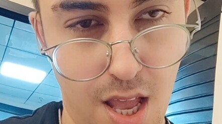 虽然我们老外很难加入中国籍，但我们有捷径啊