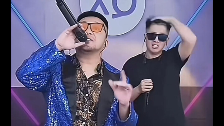 Tứ Xuyên Fanta: Đã kín chỗ rồi! Không còn chỗ ngồi nữa!