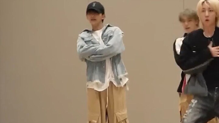 【Nhóm fan Yoon Jeonghan】231028 Thần Âm Nhạc – Phiên bản phòng tập – Jeonghan Focus