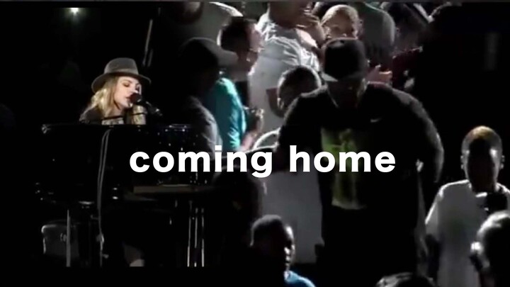 [Music]Live show of <Coming Home> with appearance of James