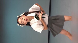 韩 初舞蹈生NMIXX - Roller Coaster