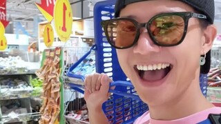 When I secretly bought everything my daughter came across at RT-Mart