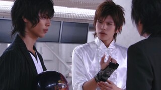 Can't you two talk properly? You start by calling me grandpa and grandma.