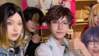 Karena Oikawa Toru pergi ke Comic Con! Kelompok kecil bola voli!