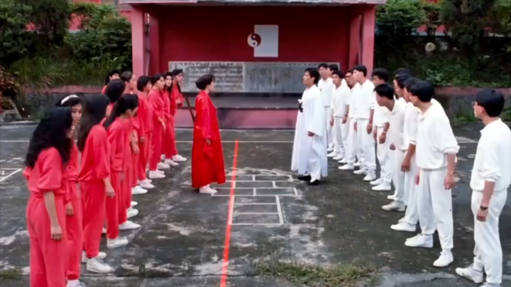 The teacher draws a “three-eight line” to warn students: cross it, and you’ll end up as a horse and 