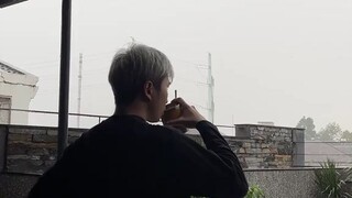 Karik thức dậy sáng sớm