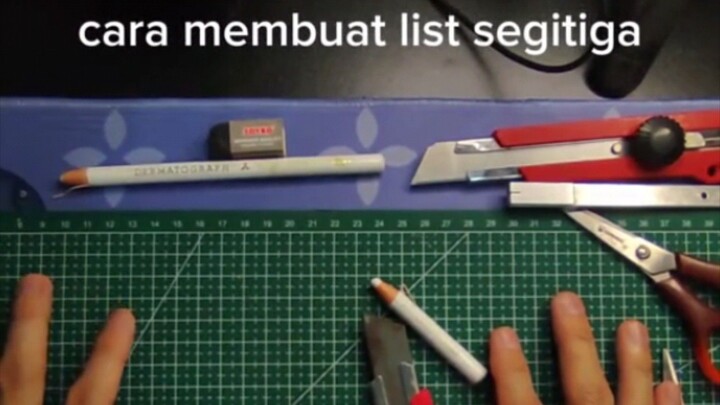 cara membuat list segitiga