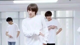 【Tả Lâm Kiệt】Phòng tập luyện ca khúc chủ đề "Danh xưng thiếu niên"