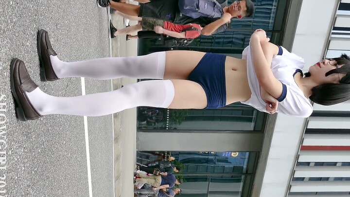 [1080p welfare quality] The glasses at the anime coplay show are the body, (wo, I have abdominal mus