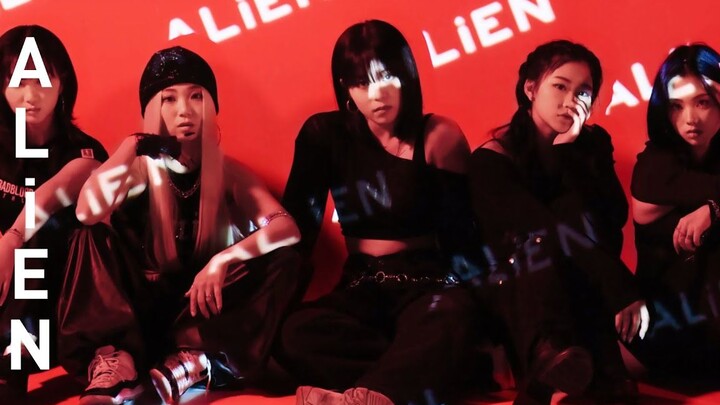 ALiEN Dance Studio: การผสมผสานระหว่างความแข็งแกร่งและความนุ่มนวล โชว์เสน่ห์แห่งการเต้นรำ | RAYE - ES