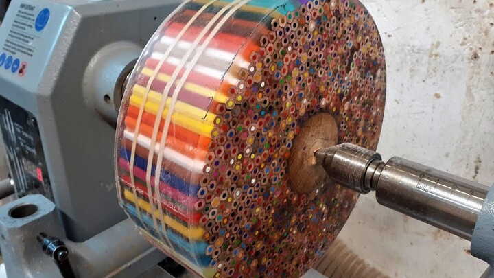 Challenge! Use 1000 pencils to create a giant wooden donut