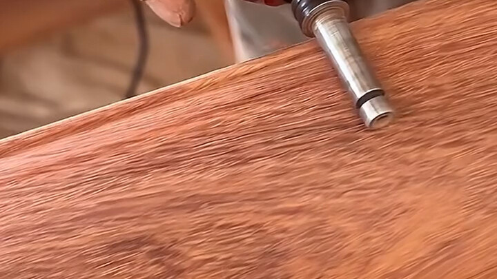 Máy cắt viền | Đồ nghề không thể thiếu cho thợ mộc