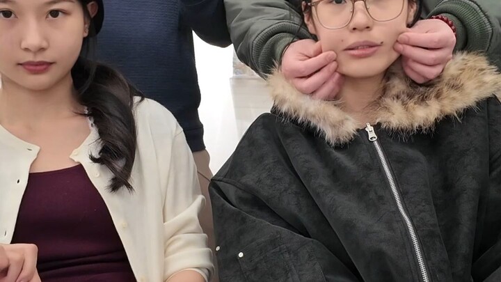 Kalau nggak paham, tanya aja: Di pertandingan ini, apakah dua orang yang paling terbahak-bahak jadi 