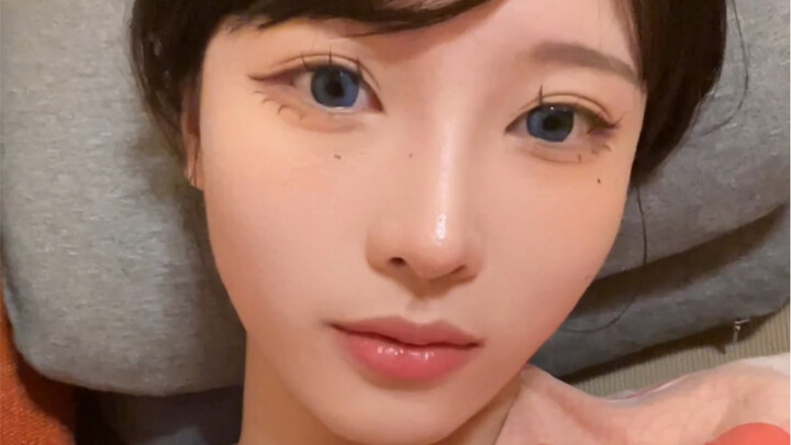 Does my older sister have a boyfriend?