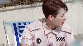 عندما يلتقي فريق العزاب تشين فييو ووانغ جياير مع فريق المتزوجين رين جالون ولي رونغ هاو، تظهر على الف