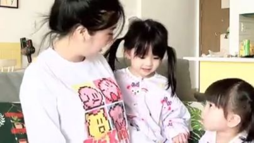 Chăm Hai Bà Nhỏ Không Dễ Dàng, Chơi Một Tý Là Mệt Chết Luôn _ Phương Min Officia