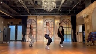 ني جديدة! جيني ترقص على [Sad Girlz Luv Money]