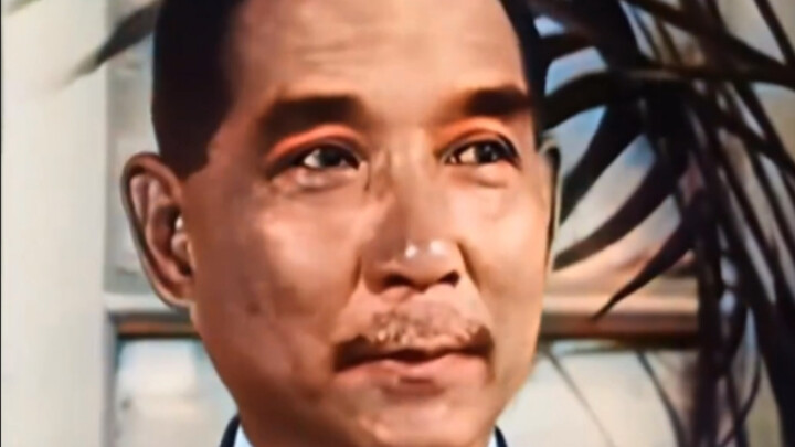 ภาพจริงของซุนยัตเซ็นในปี 1921 เมื่อเขารับตำแหน่งประธานาธิบดีเฉพาะกาล