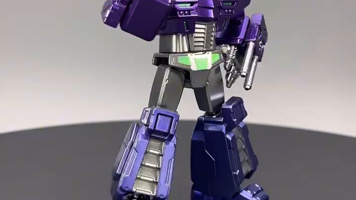 Transformers Broco IDW Optimus Prime mengubah warna cermin