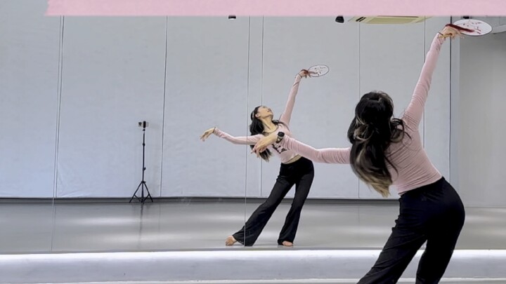 It's the naughty little green snake "Tong Zan" back full version