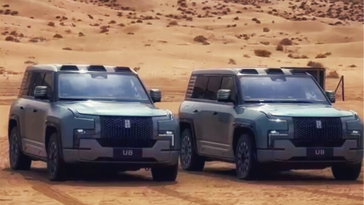 Driving the Yangwang U8 in the desert! Is it that exhilarating?