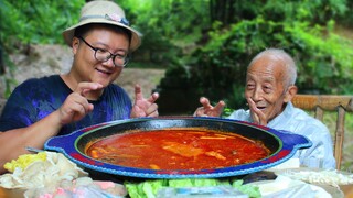 Membuat "hotpot sup ikan asam" yang menggugah selera dan menyegarkan