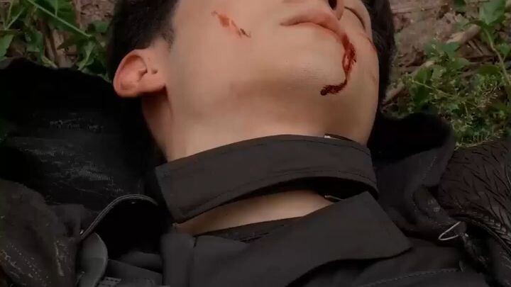 สาวขึ้นเขาเจอชายแปลกหน้า เก็บมาเป็นสามี ไม่รู้ว่าเขาเทพสงครามลับ[พากย์ไทย]