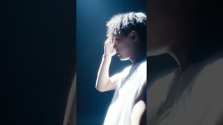 "JET PLANE" Official MV พรุ่งนี้ 1 ทุ่มตรง! ทาง YouTube: AINN #AINN #JETPLANE#AINNTRO #YUPP
