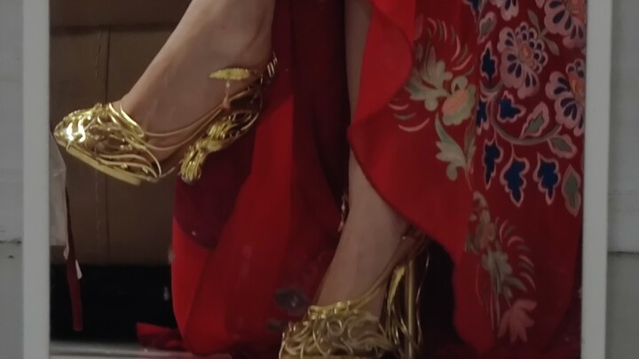 ฉบับเต็มของการลองรองเท้าของจ้านเหนียงแล้ว! คราวนี้เห็นตัวรองเท้าชัดๆ เลย