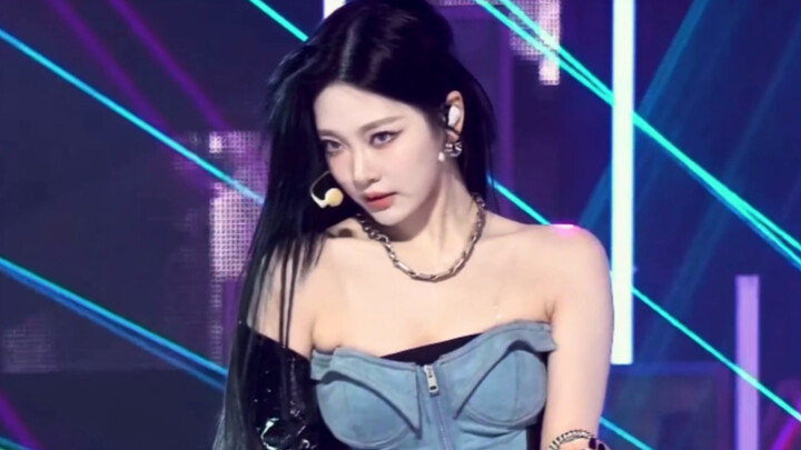 Ning Yizhuo’s god-tier facial expression control—her eyes are so intense! Come learn how to give the